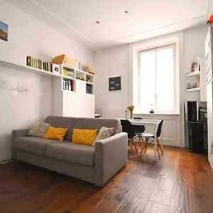https://corte-del-6-cozy-modern-flat.it-lombardy.com